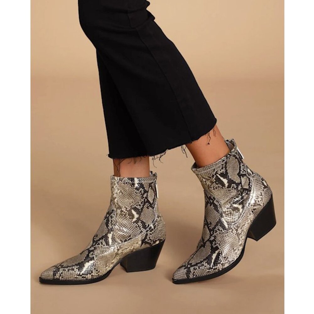 Dolce Vita "Shanta" Black/White Snake Print Ankle Booties – Size 8.5 – NWT